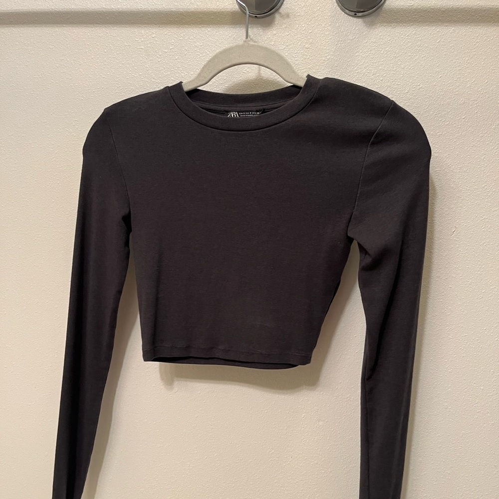 Zara Black Long-Sleeve Cropped Crew Top